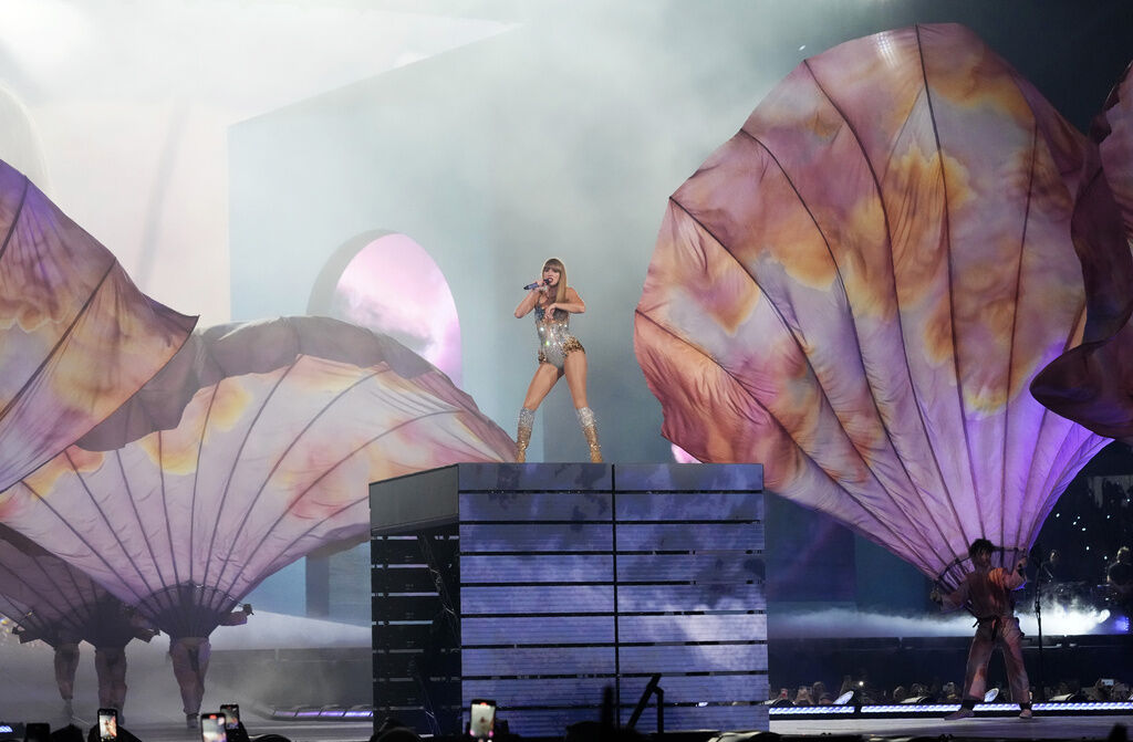 Taylor Swift The Eras Tour - Los Angeles